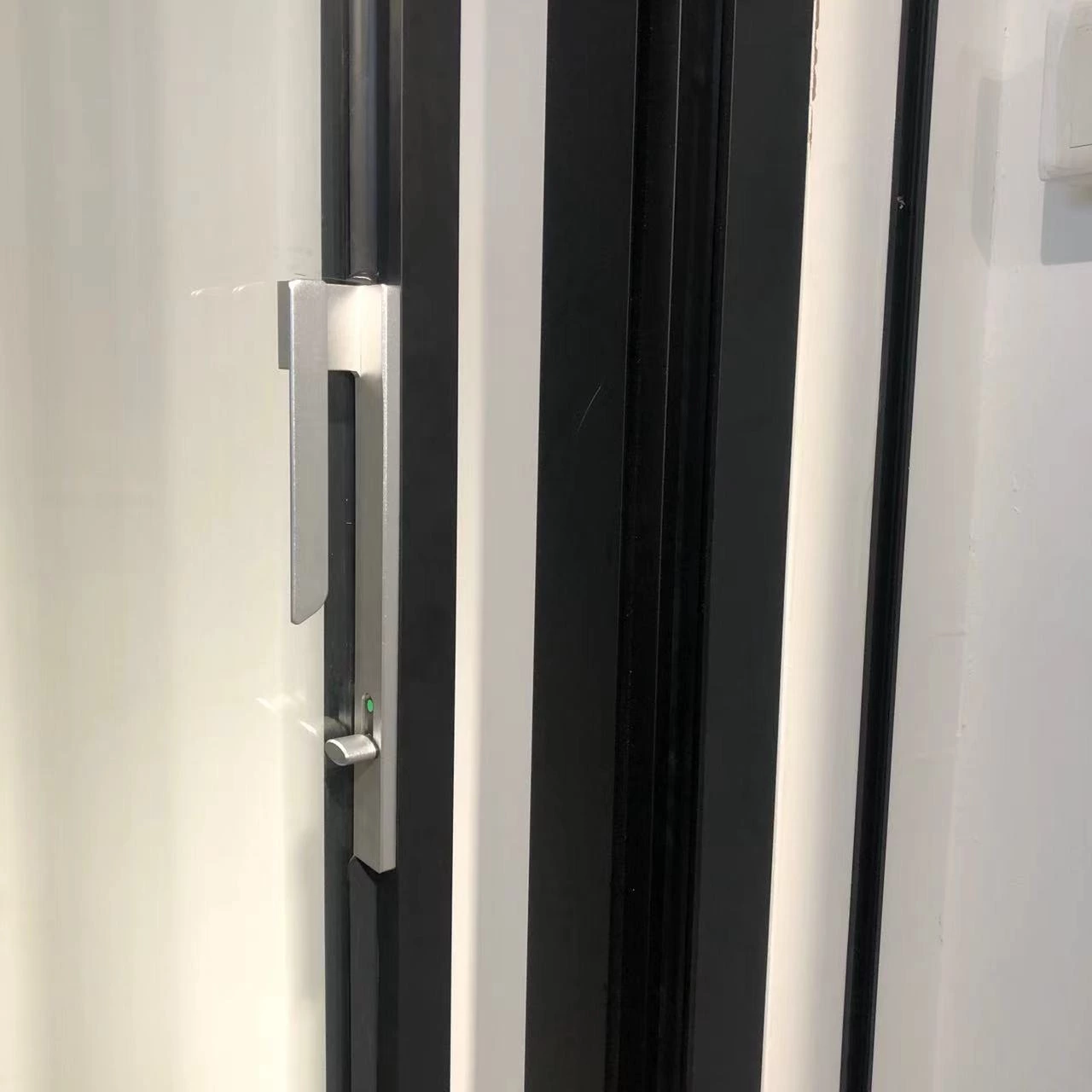 Exterior patio insulated aluminum sliding double glazed Low-E glass sliding doors